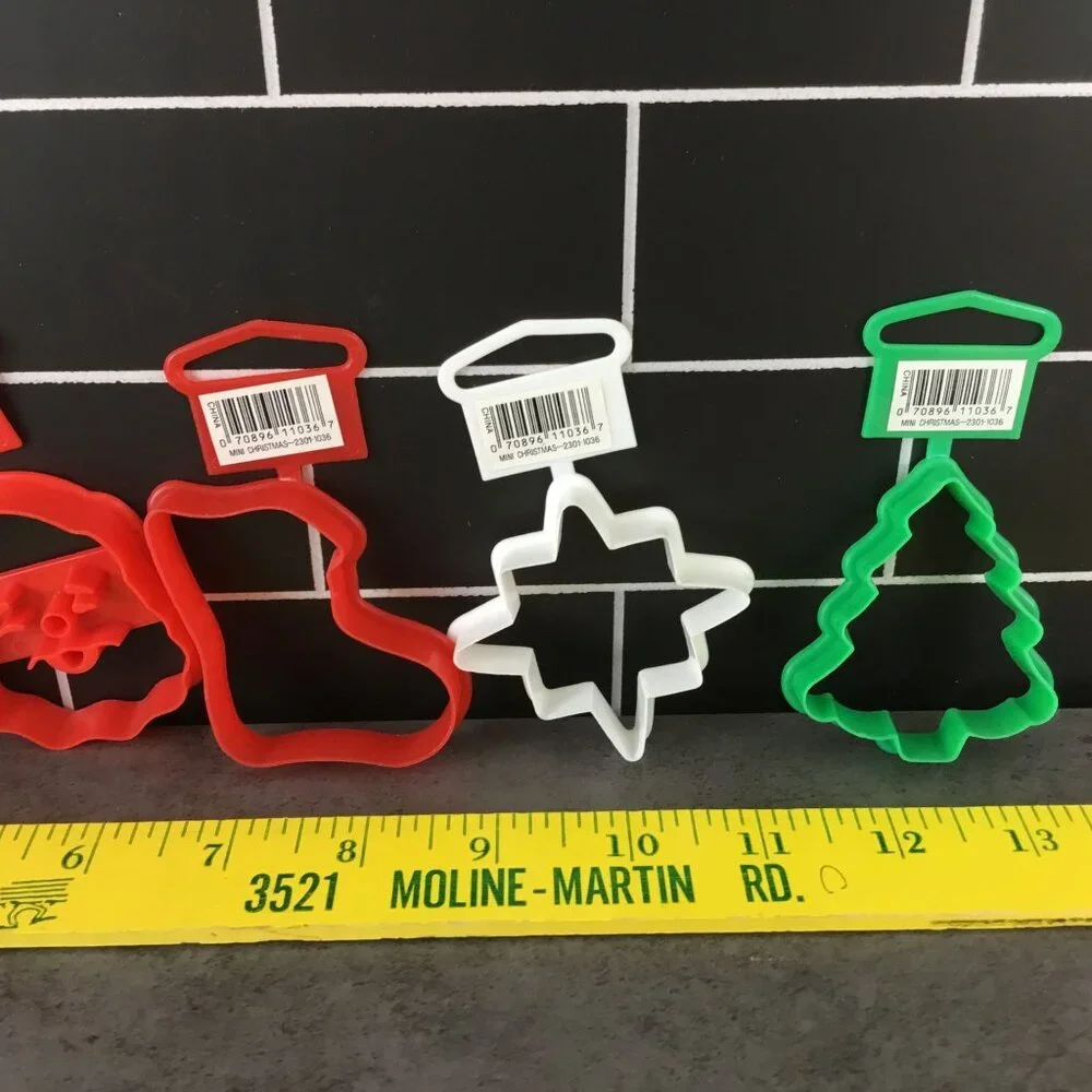 Wilton Mini Christmas Cookie Cutters Set Of 7 Plastic Shapes Bear Santa Tree Sno